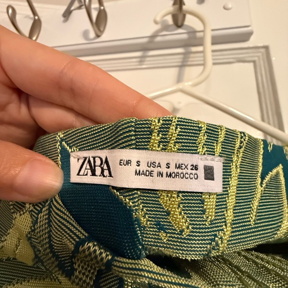 Zara Green and Yellow Wide Leg Jumpsuit with Tropical Leaf Print - Picture 2 of 2